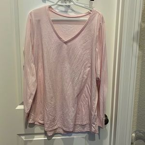 Torrid V-Neck Long Sleeve Tee. 3x.